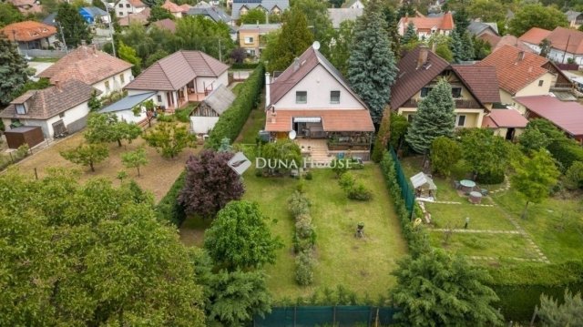 Eladó családi ház, Kistarcsán 149.9 M Ft, 4 szobás