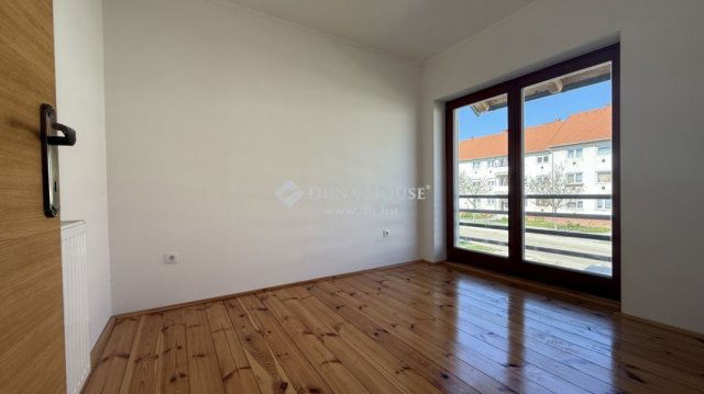 Eladó téglalakás, Répcelakon 42 M Ft, 1+2 szobás