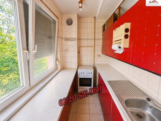 Eladó panellakás, Dunaújvárosban 24.99 M Ft, 2 szobás