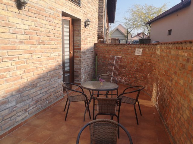 Eladó téglalakás, Gyulán, Vár utcában 33 M Ft, 1 szobás