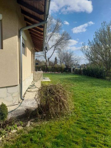 Kiadó családi ház, albérlet, Kápolnásnyéken 550 E Ft / hó