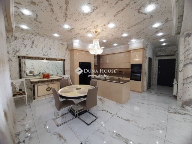 Eladó családi ház, Turán 135 M Ft, 4 szobás