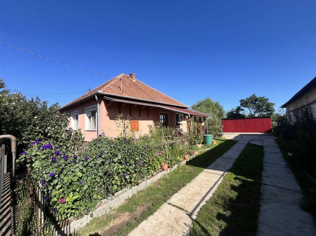 Eladó családi ház, Sarkadon 35 M Ft, 3 szobás
