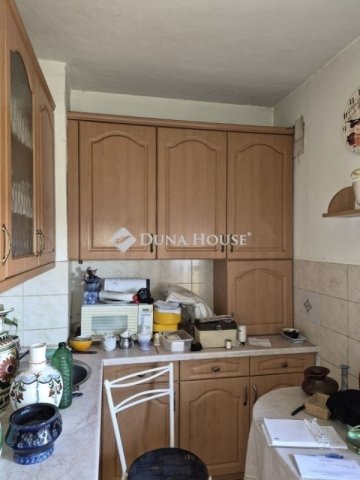 Eladó panellakás, Pécsett 46 M Ft, 2 szobás