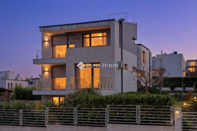 Eladó téglalakás, Budapesten, XI. kerületben 269 M Ft, 5 szobás