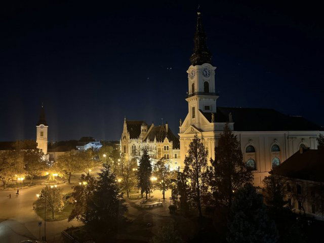 Kiadó téglalakás, albérlet, Kecskeméten, Kossuth téren