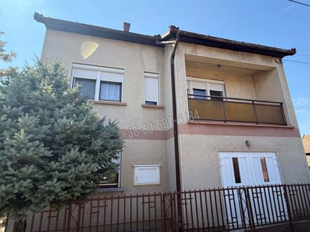 Eladó családi ház, Püspökladányban 63.5 M Ft, 5 szobás