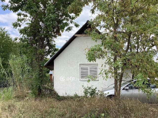 Eladó nyaraló, Gyomaendrődön 14.5 M Ft, 1 szobás