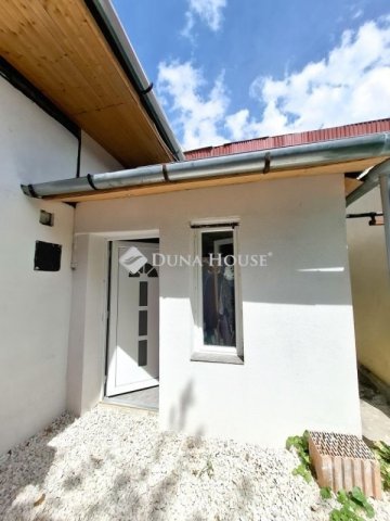 Eladó téglalakás, Budapesten, XX. kerületben 34.9 M Ft, 3 szobás