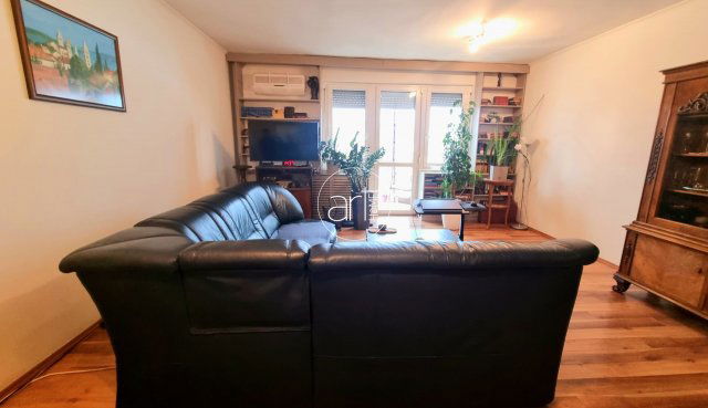 Eladó téglalakás, Szegeden 139.9 M Ft, 4 szobás