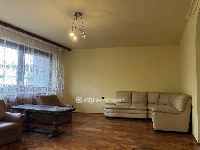 Eladó téglalakás, Nyíregyházán 69.9 M Ft, 2+2 szobás