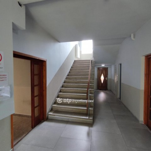 Eladó iroda, Dunaújvárosban 339 M Ft / költözzbe.hu