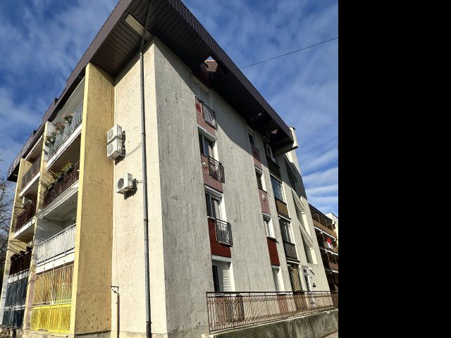 Eladó téglalakás, Békéscsabán, Dózsa György úton 20.6 M Ft