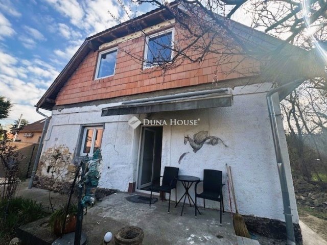 Eladó nyaraló, Budapesten, III. kerületben 76 M Ft, 2 szobás