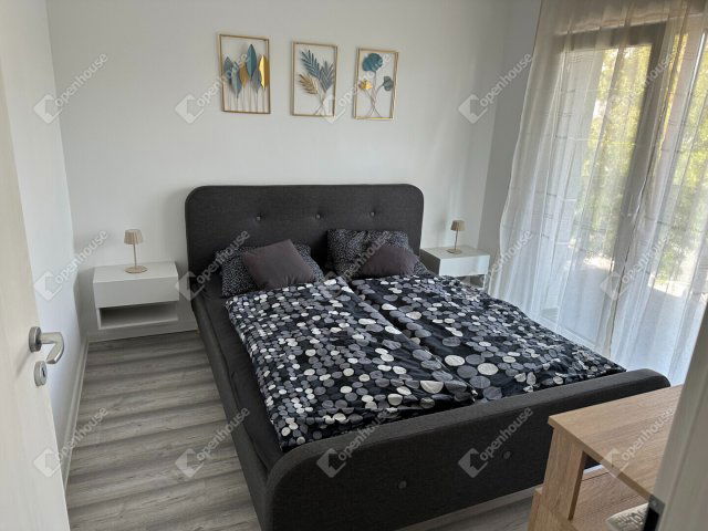 Eladó téglalakás, Siófokon 125 M Ft, 3 szobás