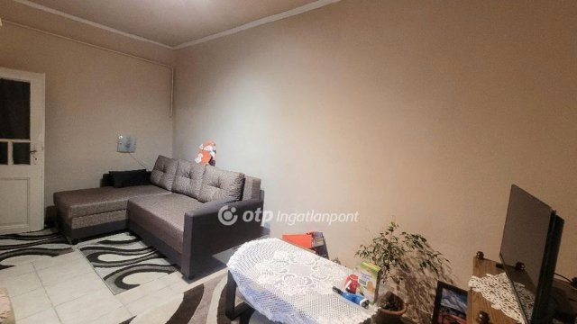 Eladó családi ház, Jászberényben 33 M Ft, 3 szobás