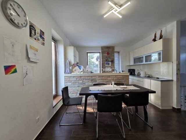 Eladó családi ház, Diósdon 184.9 M Ft, 3+2 szobás