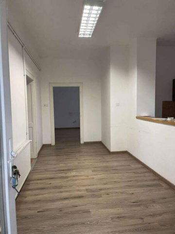 Eladó családi ház, Esztergomban 119 M Ft, 4 szobás