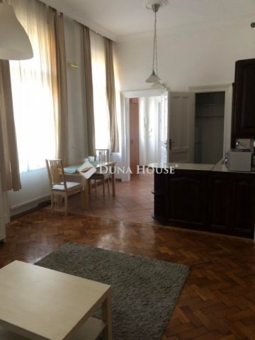 Eladó téglalakás, Budapesten, V. kerületben 105.5 M Ft, 2 szobás