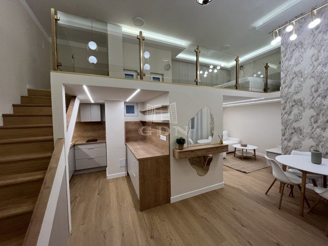 Eladó téglalakás, Budapesten, VII. kerületben 69.9 M Ft