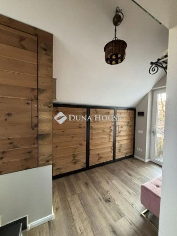 Eladó családi ház, Pécsett 124.9 M Ft, 3 szobás