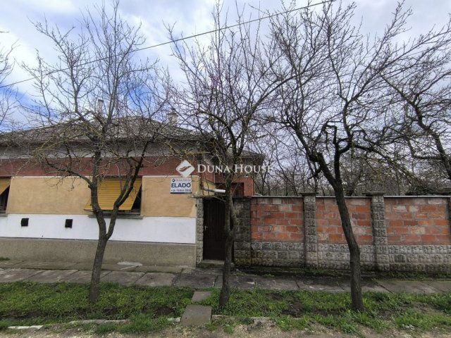Eladó családi ház, Csépán 12.5 M Ft, 3 szobás