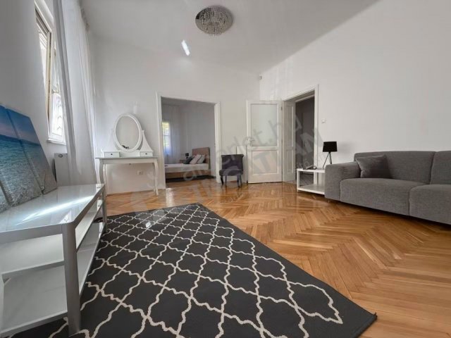 Kiadó téglalakás, albérlet, VI. kerületben, Délibáb utcában