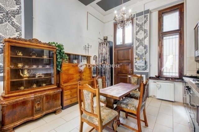 Eladó téglalakás, Budapesten, VII. kerületben 120.49 M Ft