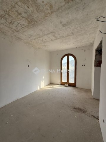 Eladó téglalakás, Szigetszentmiklóson 70 M Ft, 3 szobás