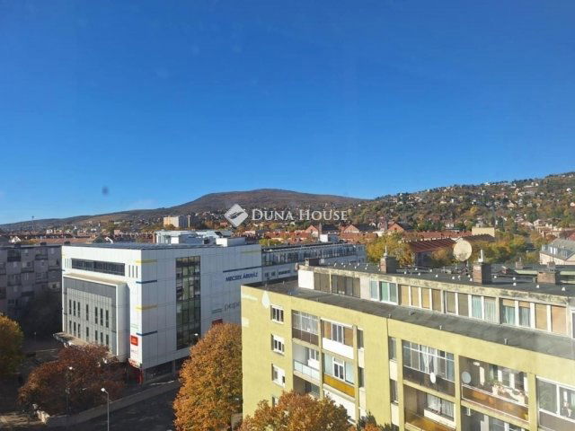 Eladó téglalakás, Pécsett 49.9 M Ft, 2 szobás