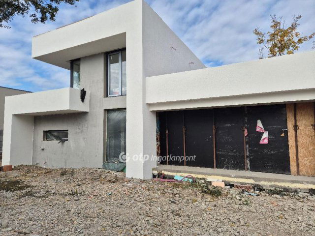 Eladó családi ház, Szegeden 221.574 M Ft, 5 szobás