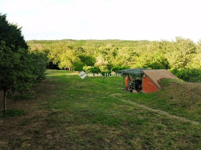 Eladó nyaraló, Pákozdon 54.3 M Ft, 4 szobás