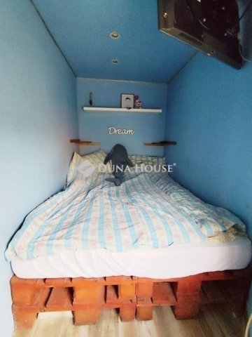 Eladó családi ház, Vecsésen 73 M Ft, 5 szobás