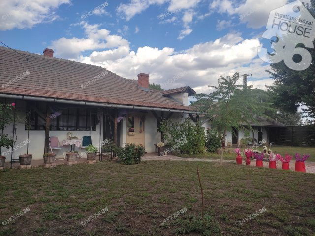 Eladó családi ház, Tiszaalpáron 39.9 M Ft, 2 szobás