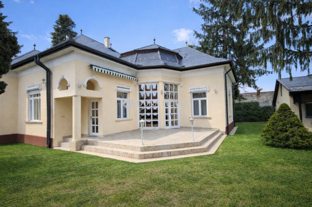 Eladó családi ház, Dunakeszin 199 M Ft, 6 szobás