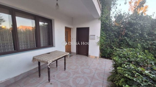 Eladó téglalakás, Sárbogárdon 39.9 M Ft, 3 szobás