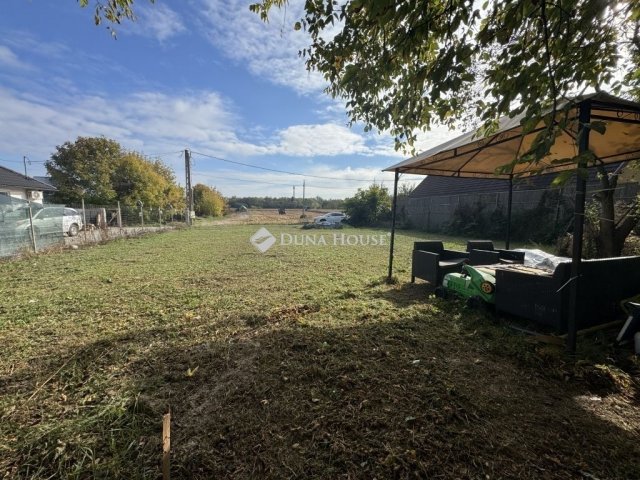 Eladó telek, Pócsmegyeren 21 M Ft / költözzbe.hu