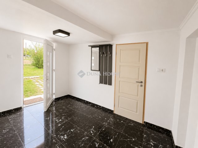 Eladó családi ház, Lovászpatonán 29.9 M Ft, 3 szobás