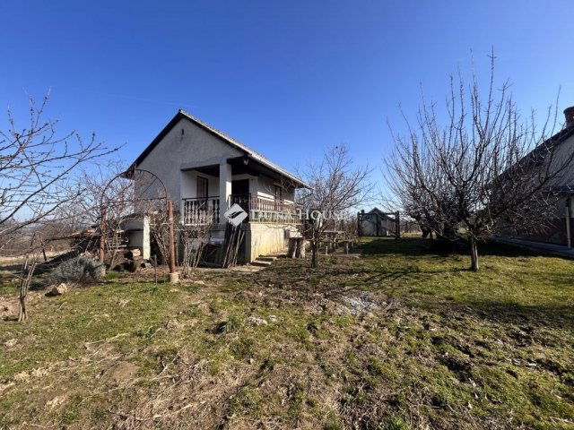 Eladó családi ház, Boncodföldén 4.5 M Ft, 1 szobás