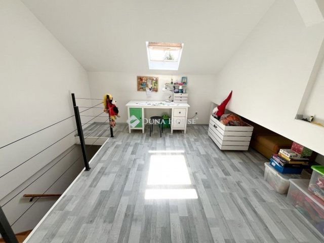 Eladó téglalakás, Budapesten, XX. kerületben 37.9 M Ft, 3 szobás