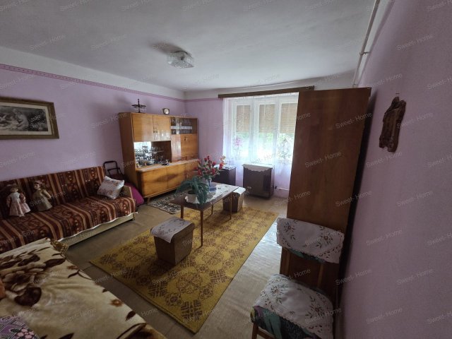 Eladó családi ház, Tiszaalpáron 32 M Ft, 3 szobás