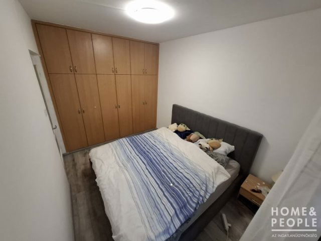 Eladó téglalakás, Szegeden 49.5 M Ft, 2 szobás