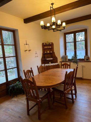 Eladó családi ház, Nagykovácsiban 235 M Ft, 5 szobás