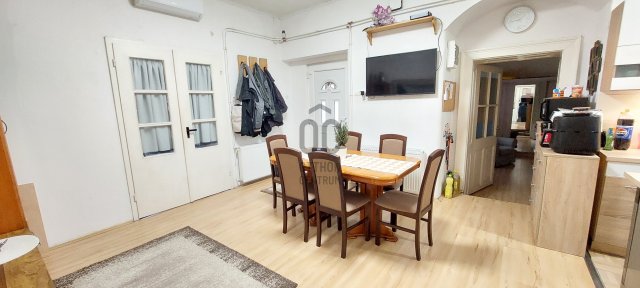 Eladó családi ház, Dömsödön 69.9 M Ft, 5 szobás