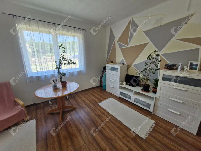 Eladó családi ház, Csörnyeföldön 18.5 M Ft, 3 szobás