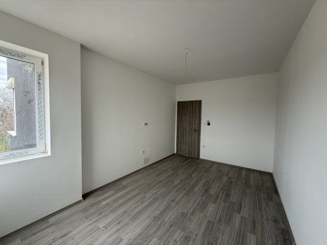 Eladó ikerház, Budapesten, XVIII. kerületben 140 M Ft, 5 szobás