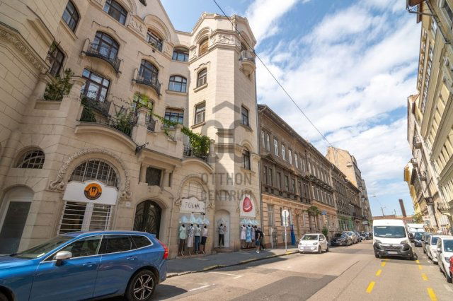 Eladó téglalakás, Budapesten, VI. kerületben 94.9 M Ft, 3 szobás