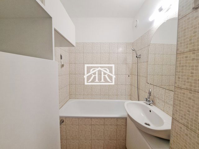 Eladó panellakás, Szegeden, Szamos utcában 58.9 M Ft, 3 szobás