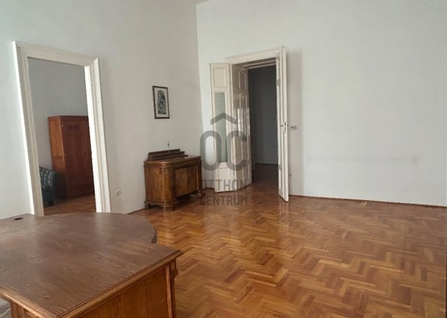 Eladó téglalakás, V. kerületben, Vigyázó Ferenc utcában