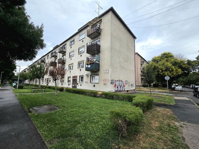 Eladó téglalakás, Szigetszentmiklóson 49.9 M Ft, 2 szobás